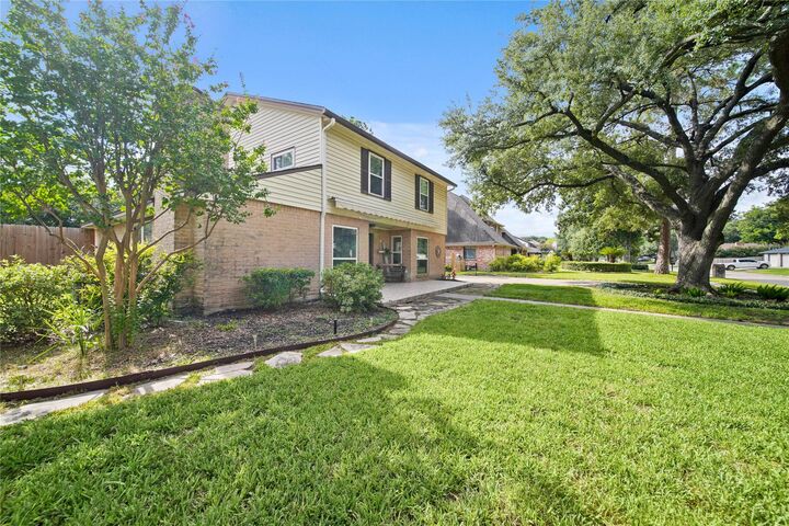 Property Photo: 8406 Argentina Street TX 77040