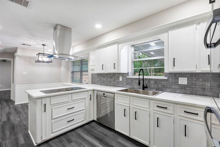 Property Photo: 5206 Summerfield Lane TX 77379