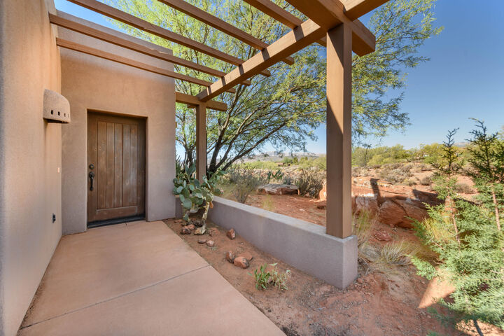 Property Photo: 1151 W Shawnee Ct UT 84738