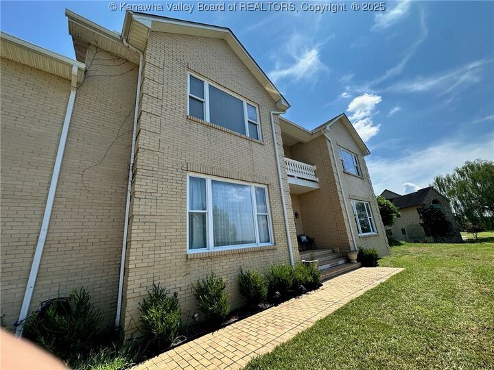 Property Photo:  104 Francis Drive  WV 25311 