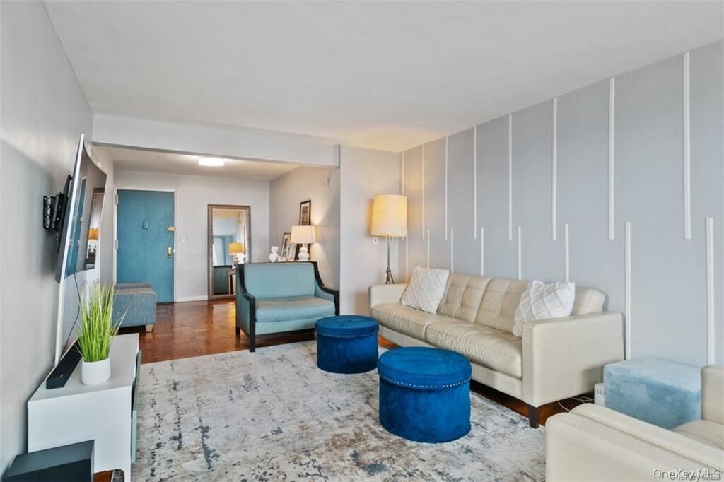Property Photo: 2835 Webb Avenue 9D NY 10468