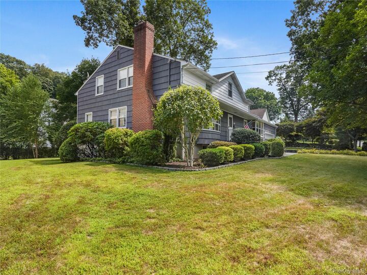 Property Photo:  406 Warren Avenue  NY 10532 