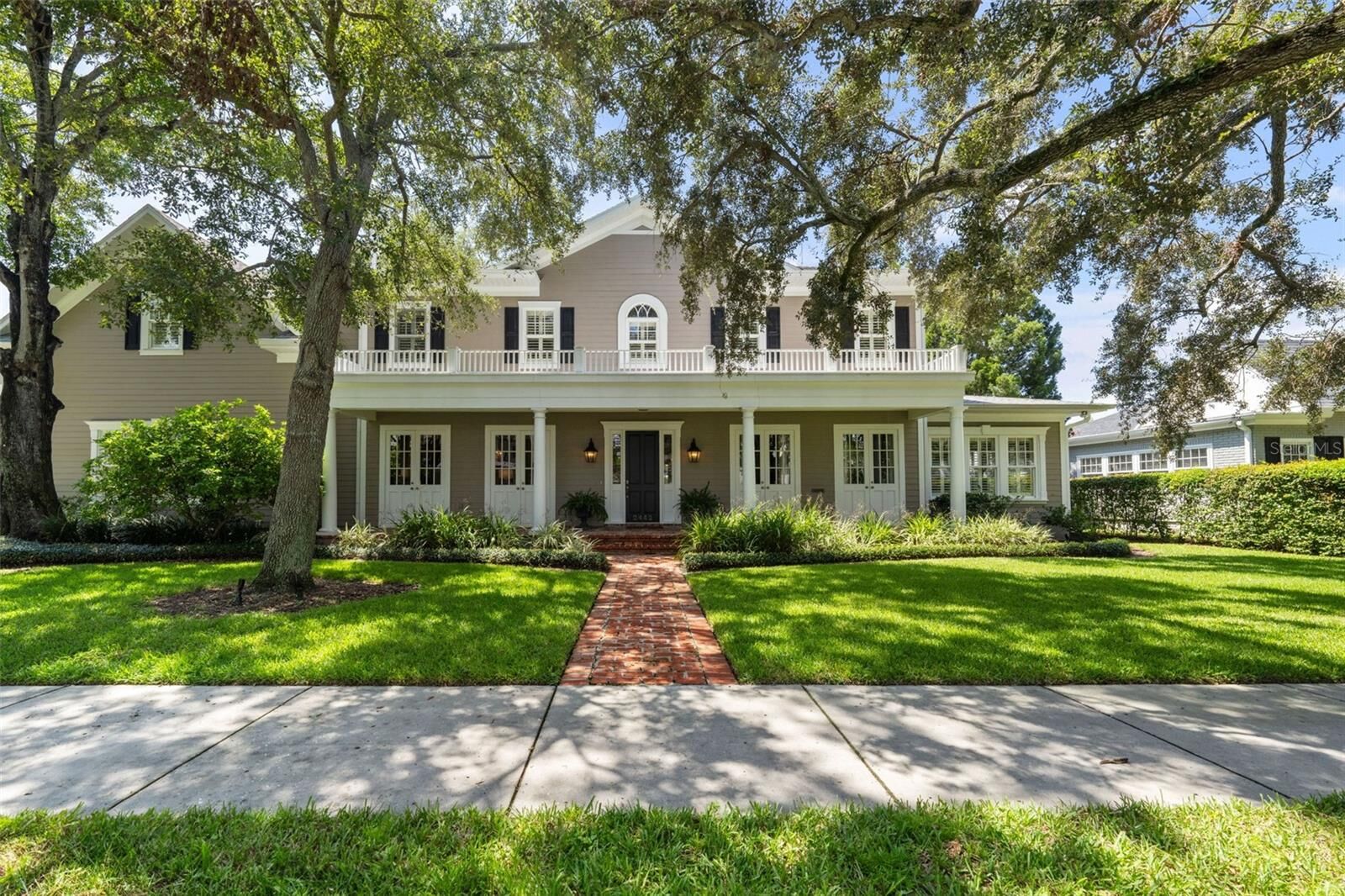 Property Photo:  2442 W Prospect Road  FL 33629 