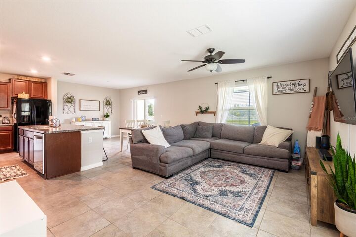 Property Photo: 4212 Unbridled Song Drive FL 33573