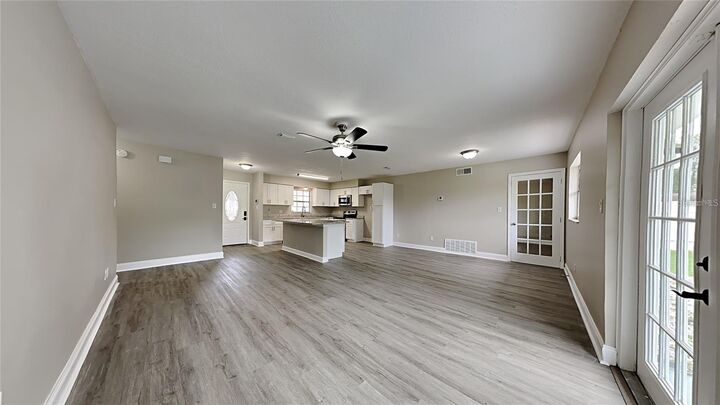 Property Photo: 1427 Benwick Way FL 32707