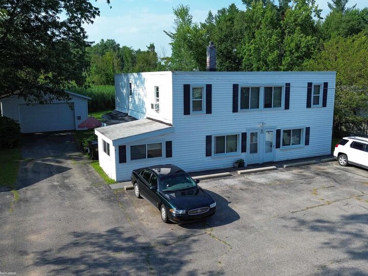 5054 Gratiot Avenue  Saint Clair MI 48079 photo