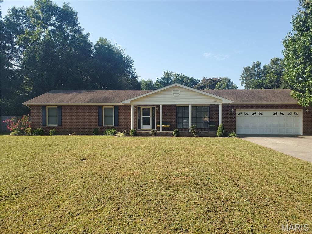 Property Photo:  123 Holmes Drive  MO 63801 