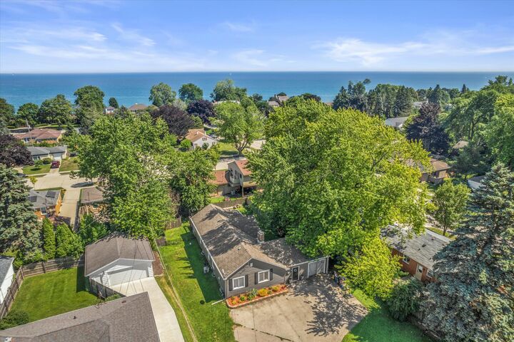 Property Photo: 3109 N Main St WI 53402