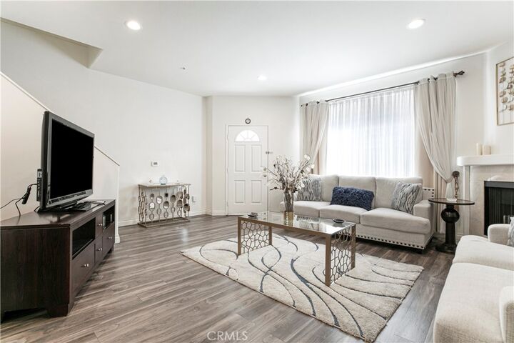 Property Photo:  18347 Saticoy Street 17  CA 91335 