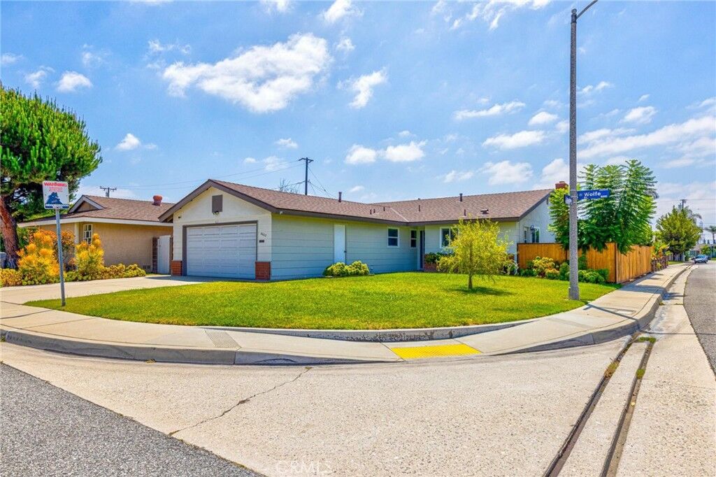 Property Photo:  6602 Wolfe Street  CA 90713 