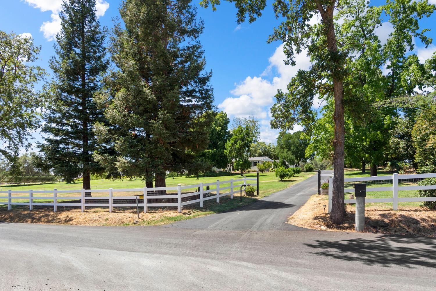 Property Photo:  4245 Burnett Road  CA 95648 