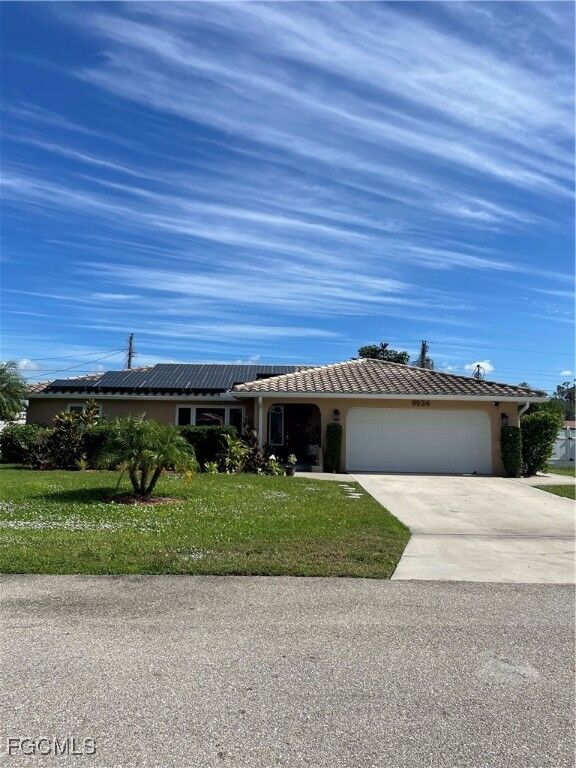 Property Photo: 8924 Dorchester Street FL 33907