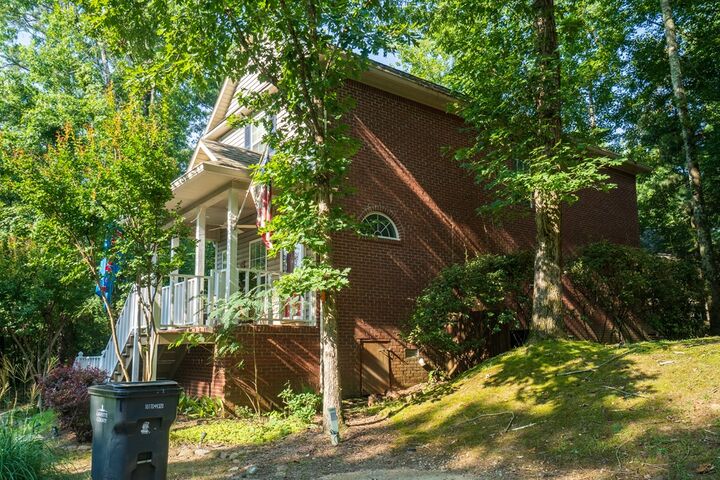 Property Photo:  326 Russell Dr  MS 38655 
