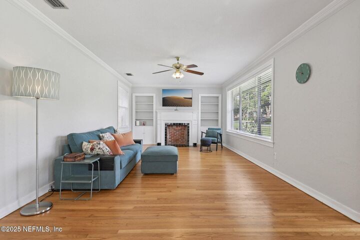 Property Photo: 3929 Gadsden Road FL 32207