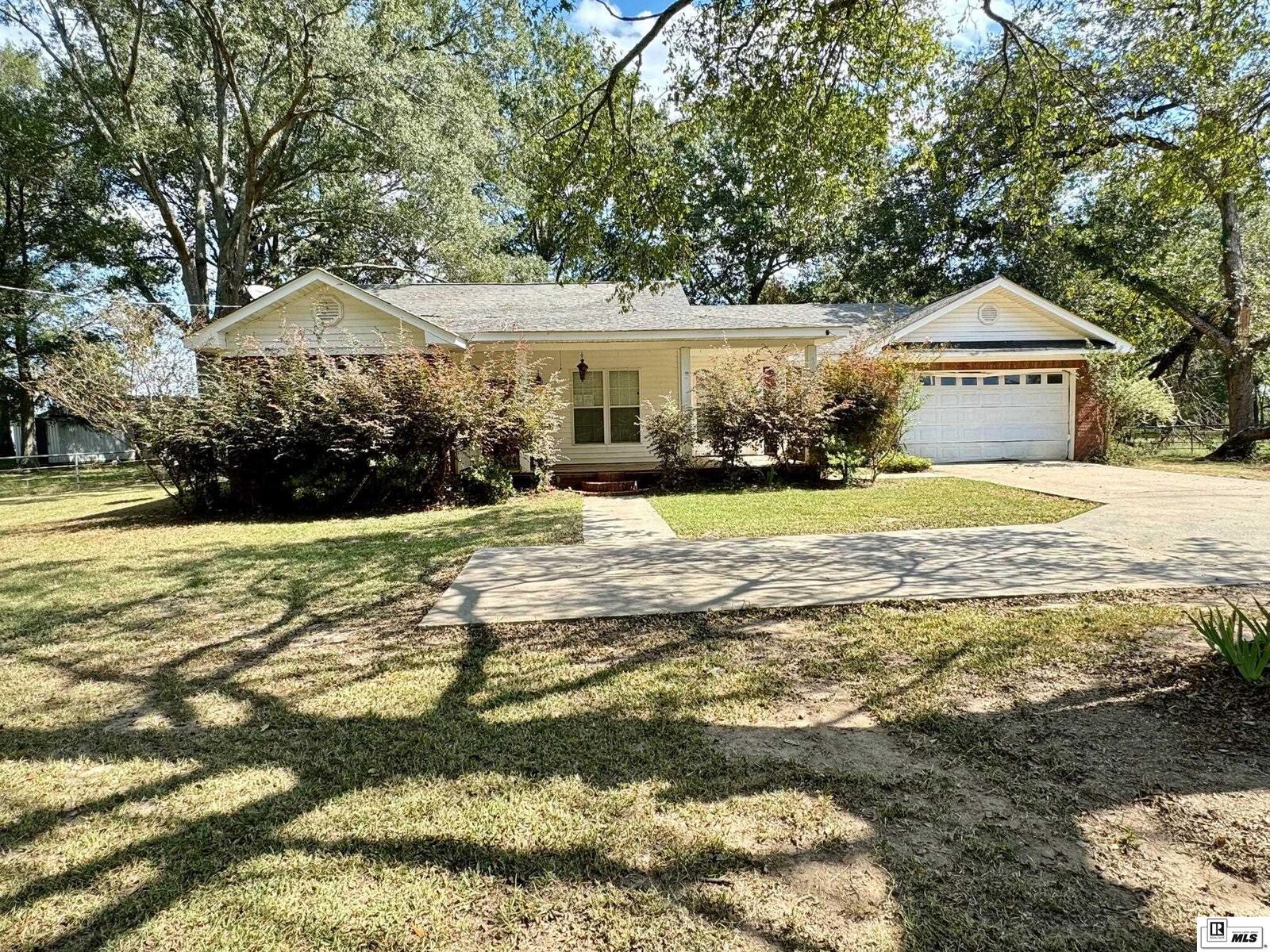 Property Photo:  2181 Highway 15  LA 71269 