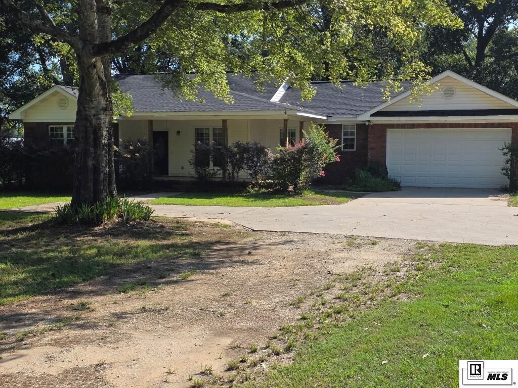 Property Photo: 2181 Highway 15 LA 71269