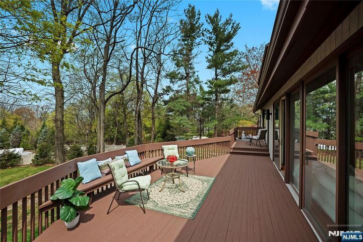 Property Photo:  9 Drummond Terrace  NJ 07039 