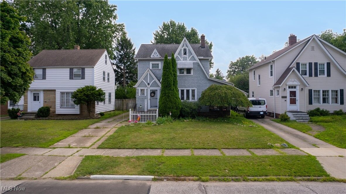 Property Photo:  8021 Whitehaven Drive  OH 44129 