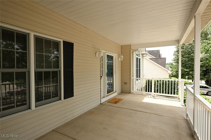 Property Photo: 3113 Sparrows Crest OH 44319