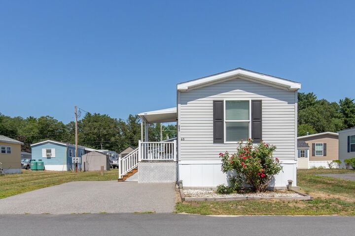 Property Photo:  63 Caddy Drive  NH 03079 
