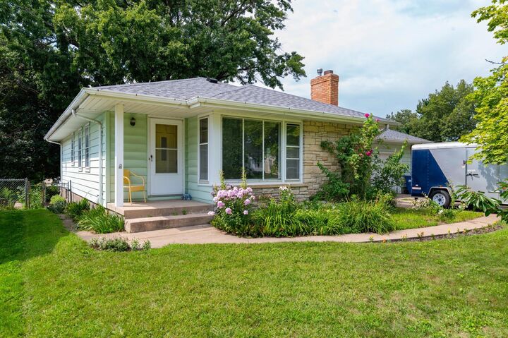 Property Photo:  654 3rd Avenue NW  MN 55112 