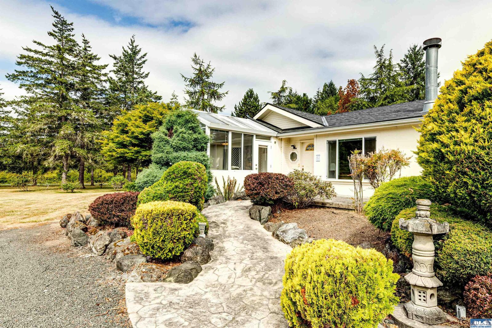 Property Photo:  62 Johnson Rd  WA 98363 