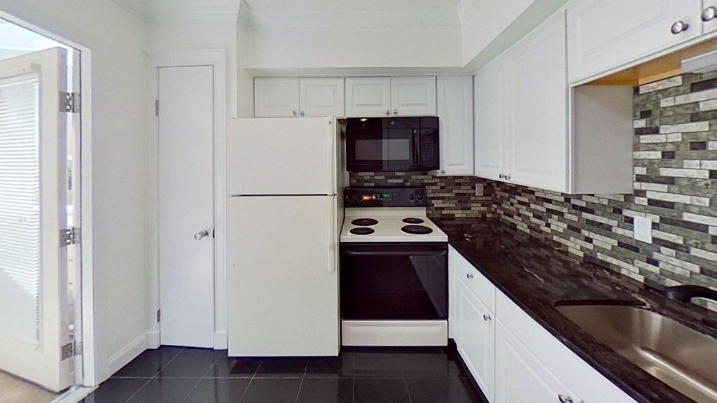 Property Photo:  26 Beacon 28B  MA 01803 