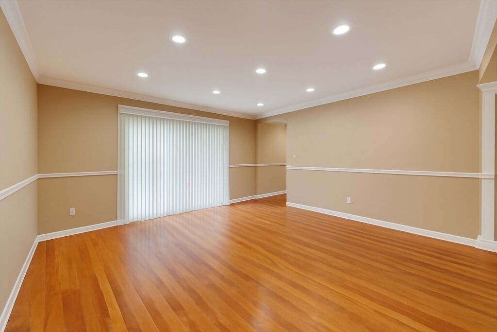 Property Photo: 26 Beacon 28B MA 01803