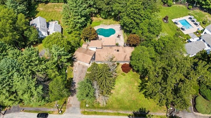 Property Photo:  5 Lavelle Ln  MA 01701 