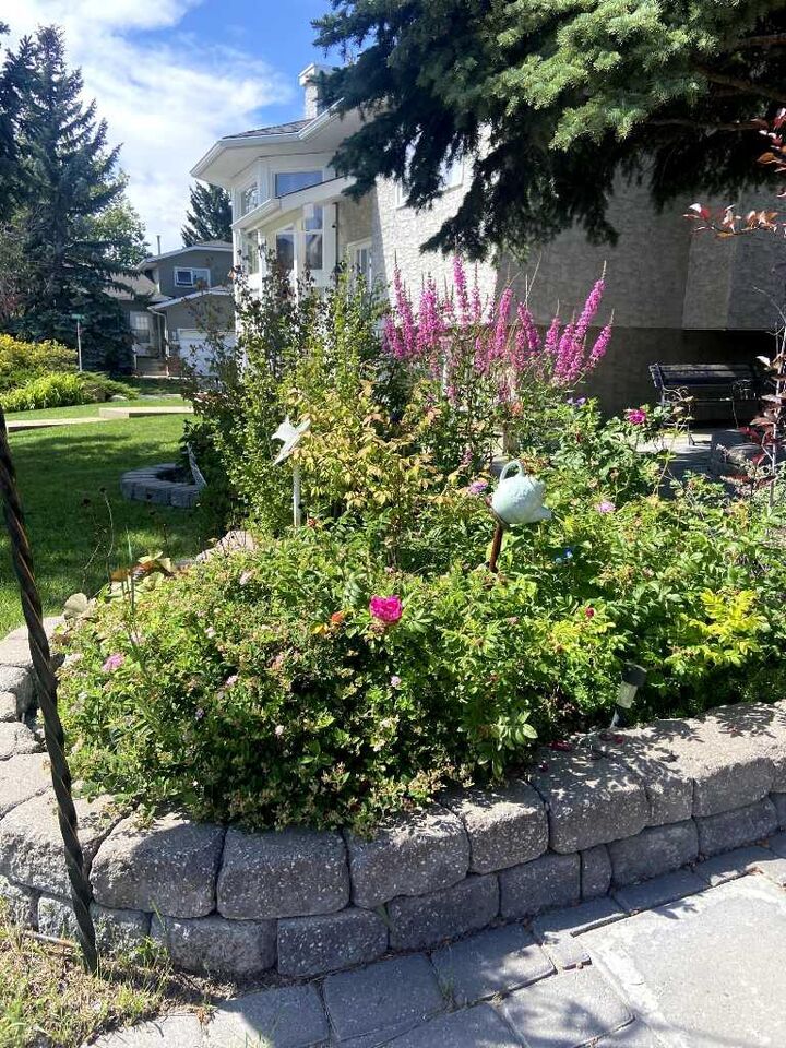 Property Photo: 1328 Meadowbrook Drive SE AB T4A 2A3