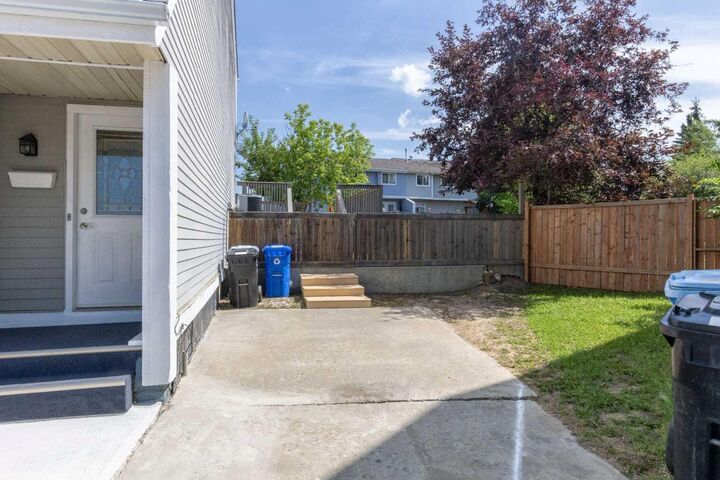 Property Photo:  128 Wallace Place  AB T9H 4P9 