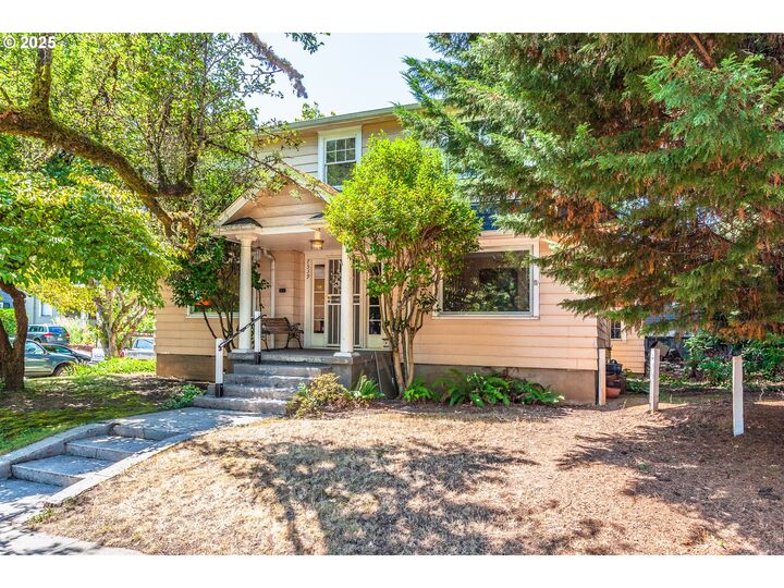 Property Photo: 7539 SE 13th Ave OR 97202