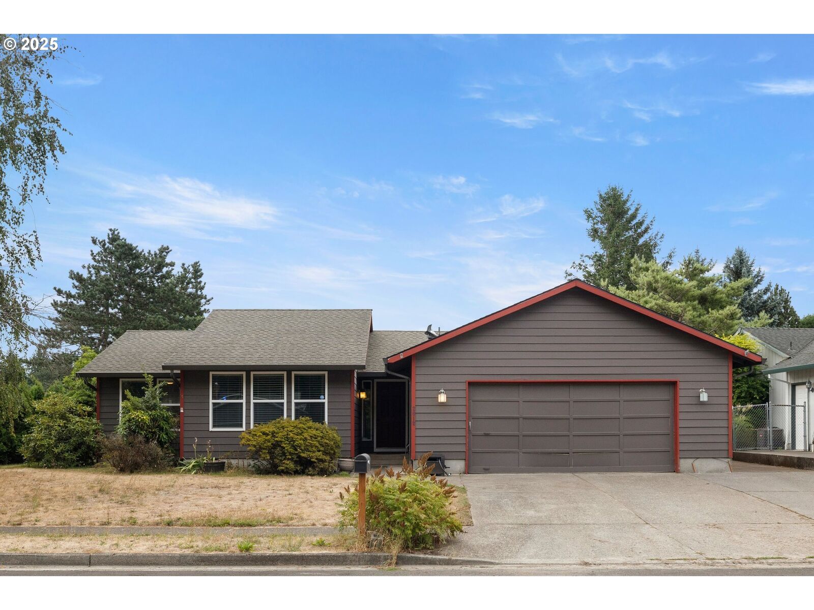 Property Photo:  2012 SE Evans Ave  OR 97060 