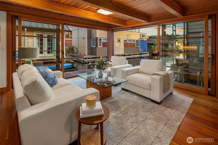 Property Photo:  2339  Fairview Avenue E L  WA 98102 