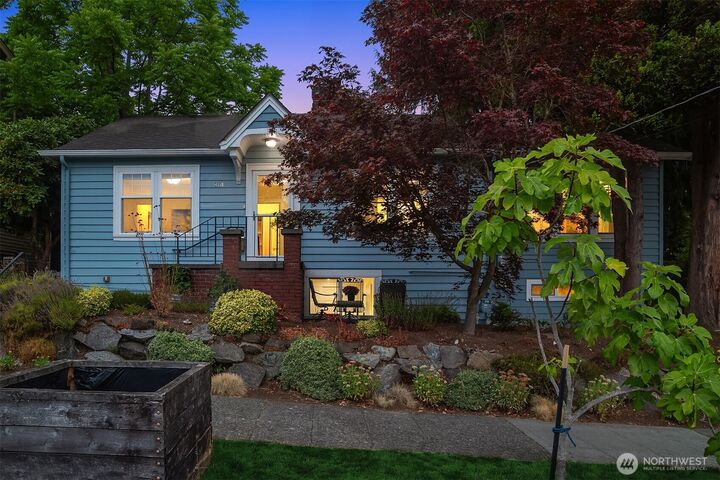Property Photo: 814 NW 75th Street WA 98117
