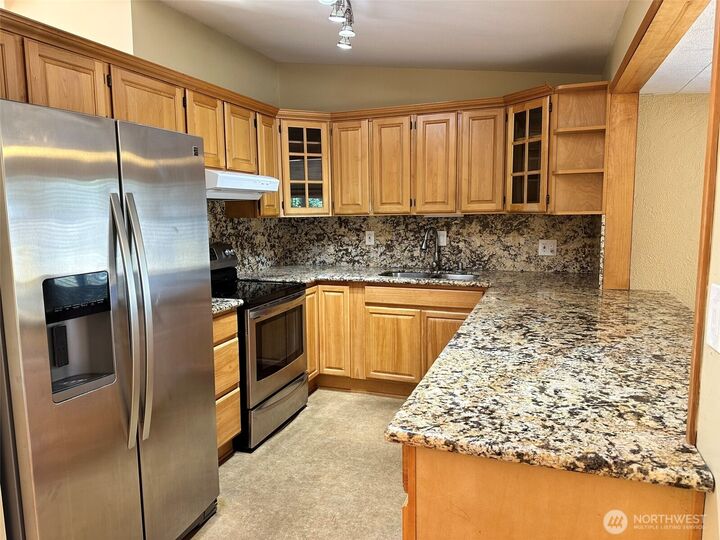 Property Photo:  3771  138th Place SE  WA 98006 