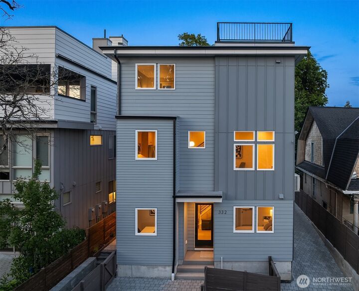 332  17th Avenue  Seattle WA 98122 photo