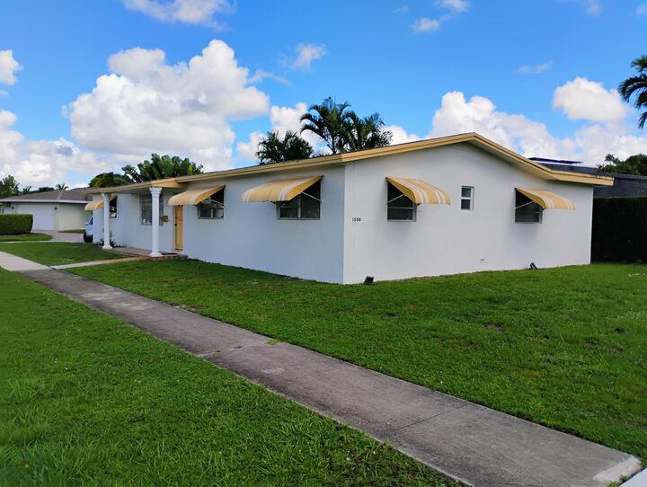 1500 N 47th Avenue  Hollywood FL 33021 photo