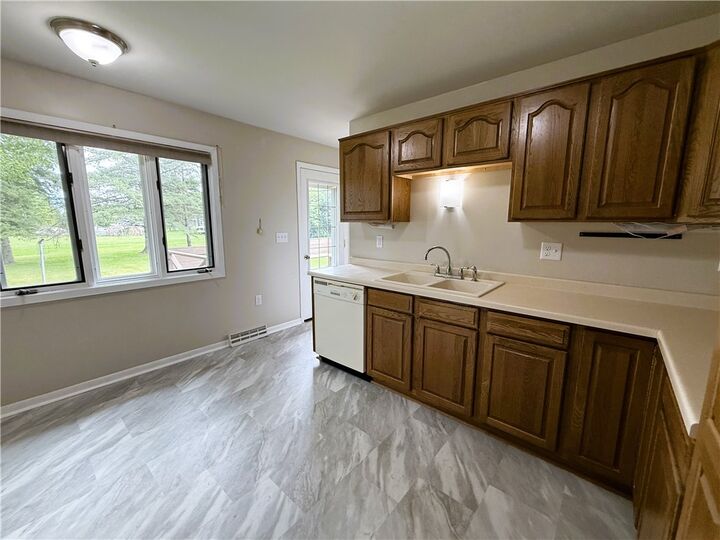 912 Washington Street  Hawkins WI 54530 photo