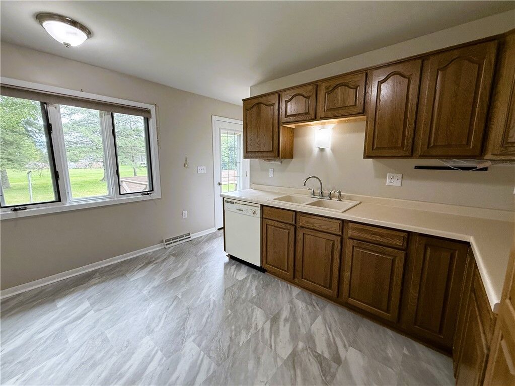 Property Photo: 912 Washington Street WI 54530