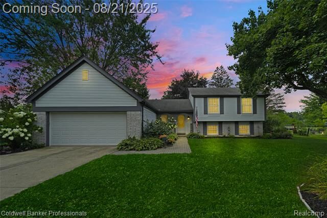 Property Photo:  5075 Bayside Drive  MI 48098 