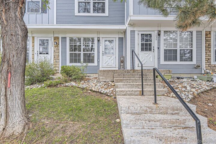 Property Photo:  1034 S Paris Court  CO 80012 