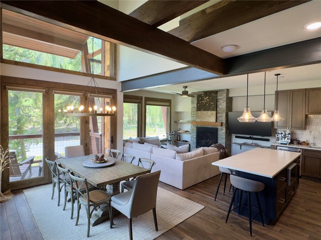 Property Photo:  102 Lake Ridge Circle 1893  CO 80435 