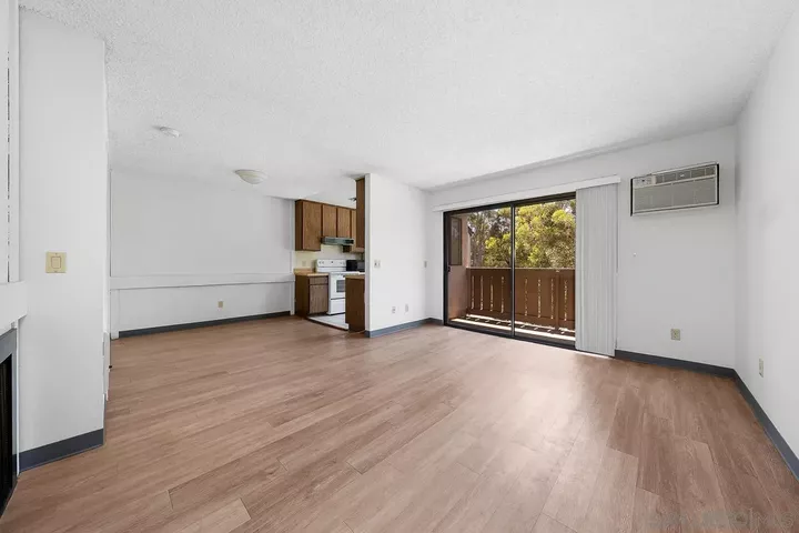 Property Photo: 10333 Caminito Aralia 70 CA 92131