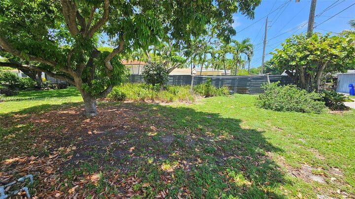 Property Photo:  1954 Dewey St  FL 33020 