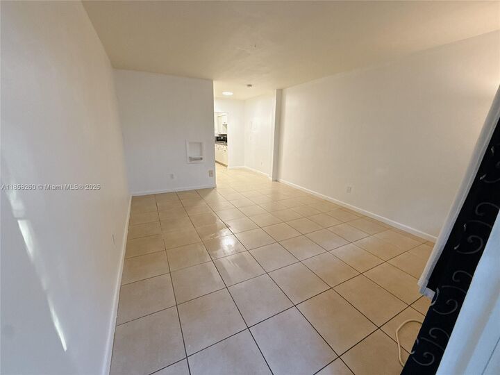 Property Photo:  7315 Byron Ave 5  FL 33141 