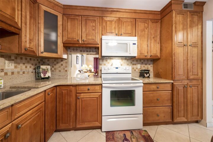 Property Photo:  4965 E Sabal Palm Blvd 303  FL 33319 