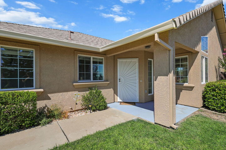 Property Photo: 1103 Golden Gate Trail CA 96003