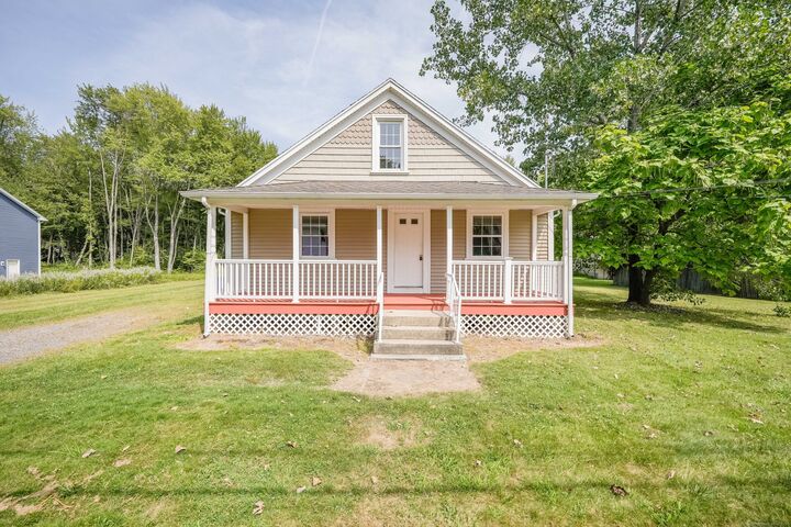 Property Photo:  31 First Avenue  CT 06082 