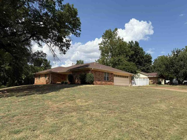 1623 S Surrey Drive  Stillwater OK 74074 photo